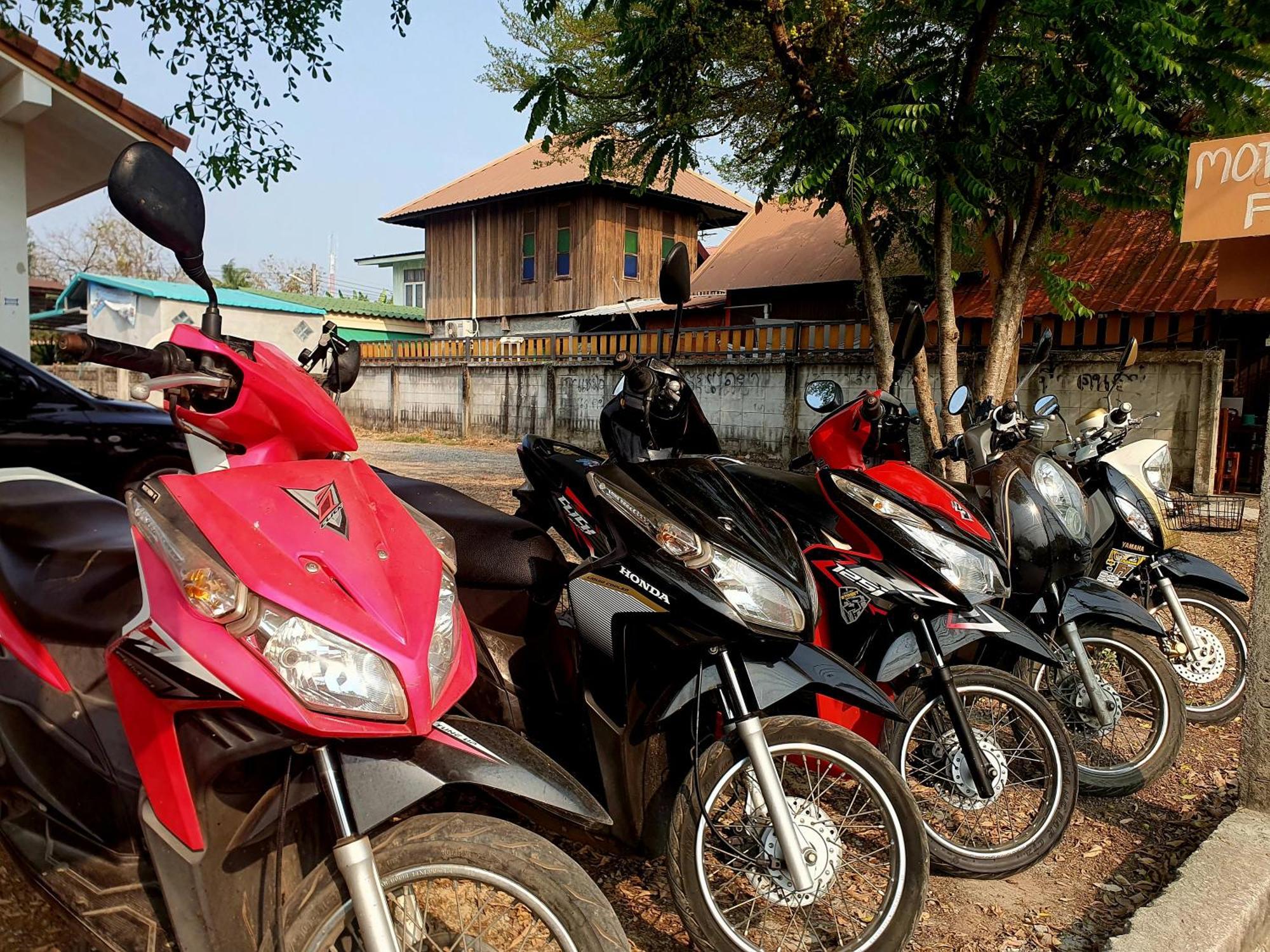 Perfect Resort And Motorbike & Bicycle For Rents スコタイ エクステリア 写真