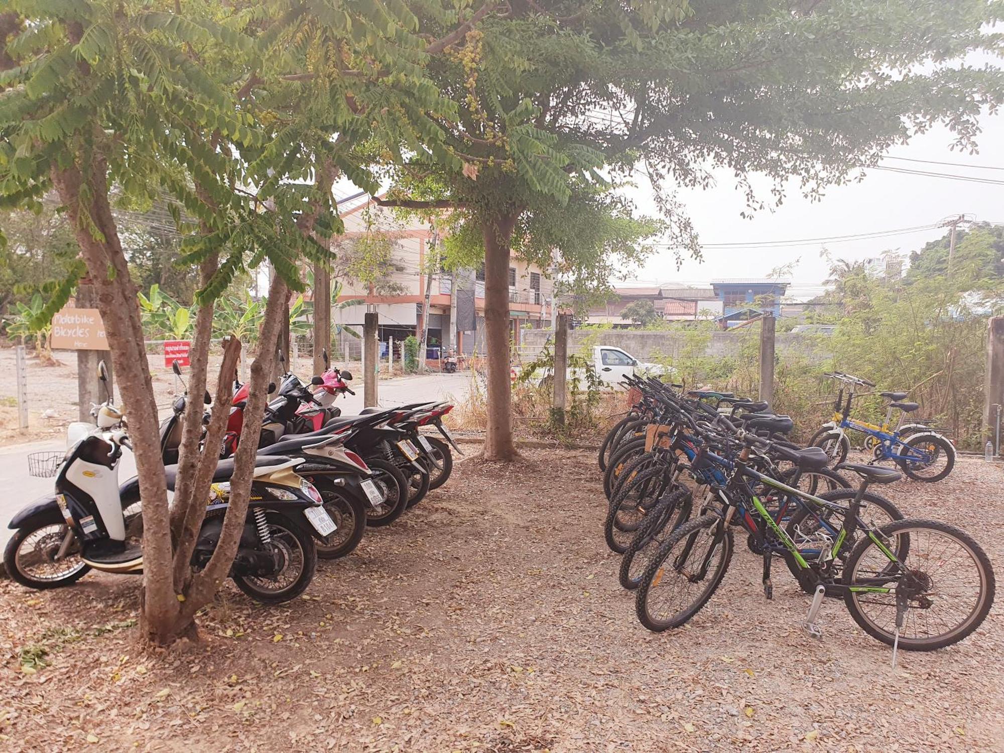 Perfect Resort And Motorbike & Bicycle For Rents スコタイ エクステリア 写真